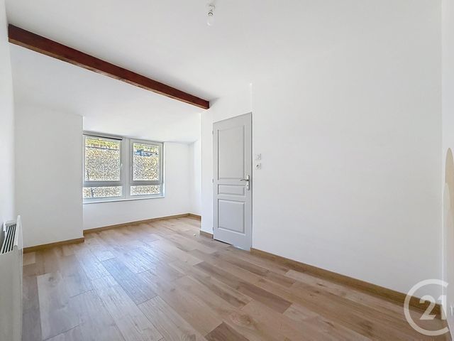 Appartement F3 &agrave; louer - 3 pi&egrave;ces - 73 m2 - Ronchamp - 70 - FRANCHE-COMTE