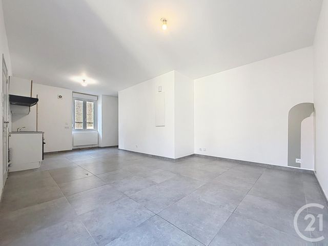 Appartement F3 &agrave; louer - 3 pi&egrave;ces - 73 m2 - Ronchamp - 70 - FRANCHE-COMTE