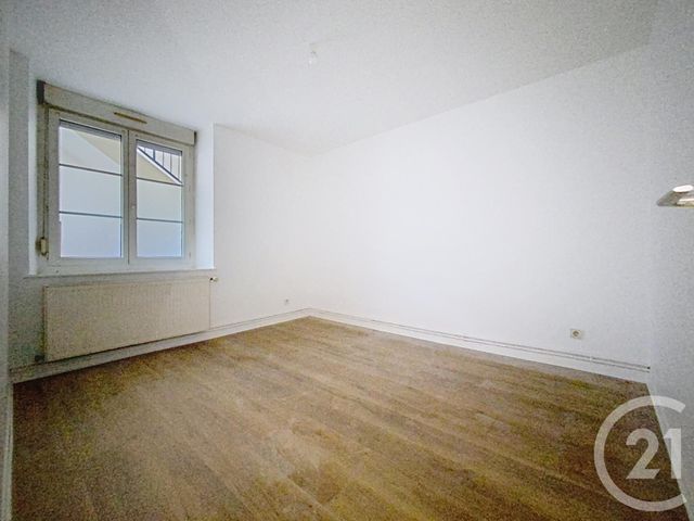 Appartement F3 &agrave; louer - 3 pi&egrave;ces - 70,95 m2 - Lure - 70 - FRANCHE-COMTE