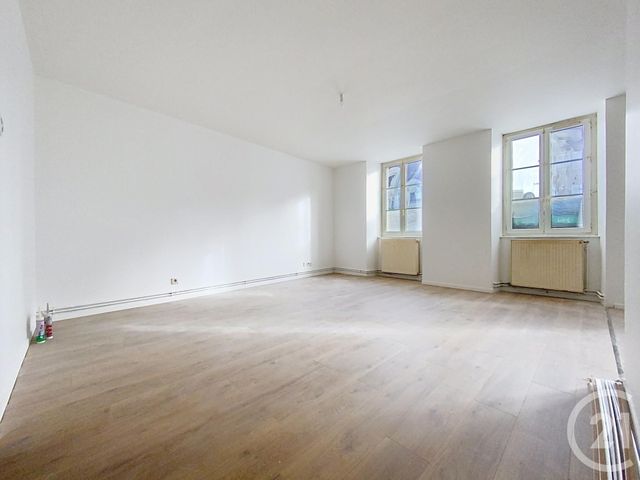 Appartement F3 &agrave; louer - 3 pi&egrave;ces - 70,95 m2 - Lure - 70 - FRANCHE-COMTE