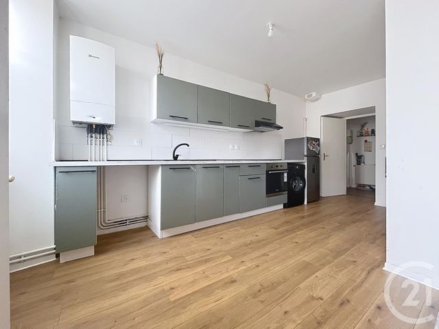 Appartement F3 &agrave; louer - 3 pi&egrave;ces - 70,95 m2 - Lure - 70 - FRANCHE-COMTE