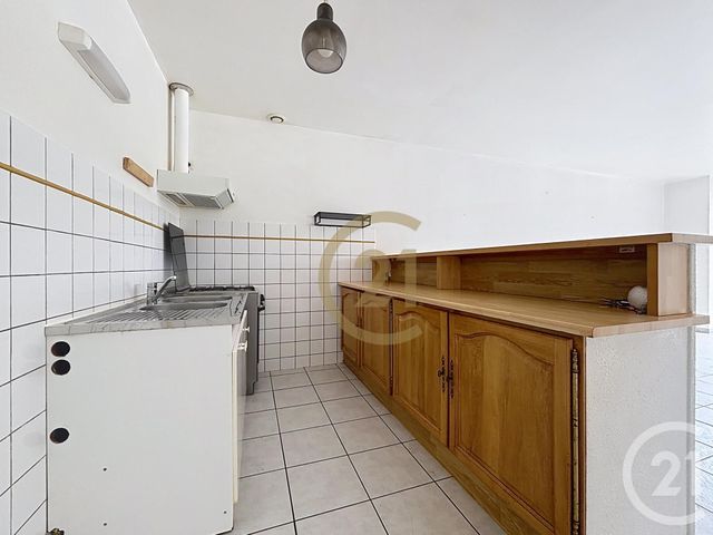 Appartement F3 &agrave; louer - 3 pi&egrave;ces - 78,21 m2 - St Sauveur - 70 - FRANCHE-COMTE