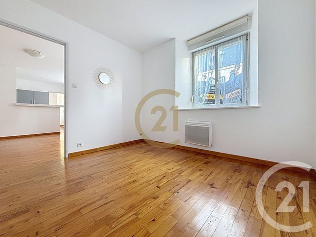 Appartement F3 &agrave; louer - 3 pi&egrave;ces - 47 m2 - Couthenans - 70 - FRANCHE-COMTE