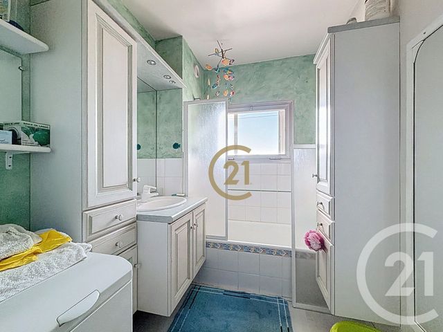 Appartement F4 à vendre - 4 pièces - 90,18 m2 - Lure - 70 - FRANCHE-COMTE