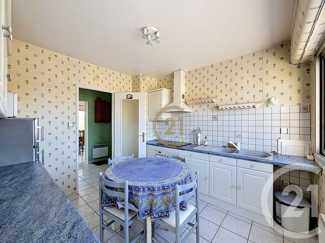 Appartement F4 &agrave; vendre - 4 pi&egrave;ces - 90,18 m2 - Lure - 70 - FRANCHE-COMTE