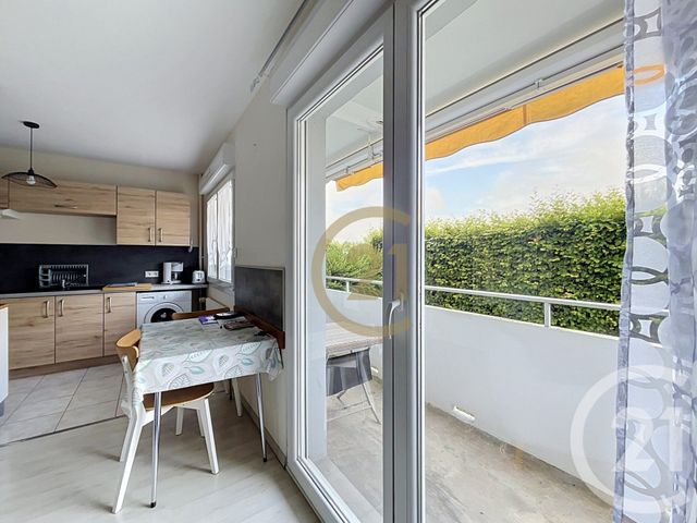 Appartement Studio &agrave; vendre - 1 pi&egrave;ce - 29 m2 - Luxeuil Les Bains - 70 - FRANCHE-COMTE