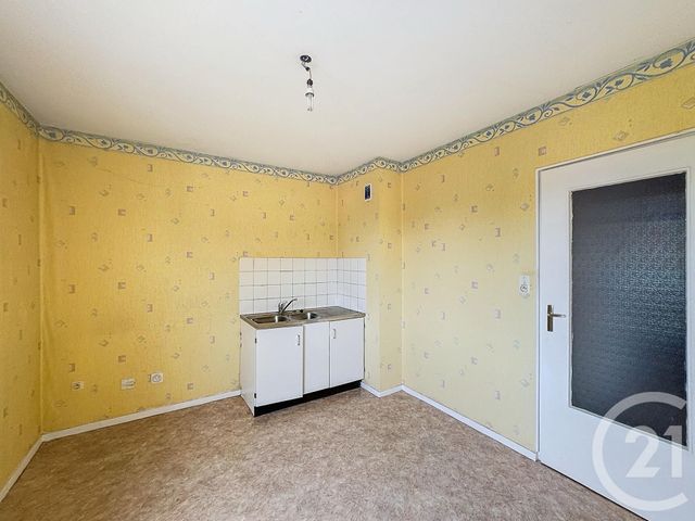 Appartement F3 à vendre - 3 pièces - 60,80 m2 - St Loup Sur Semouse - 70 - FRANCHE-COMTE