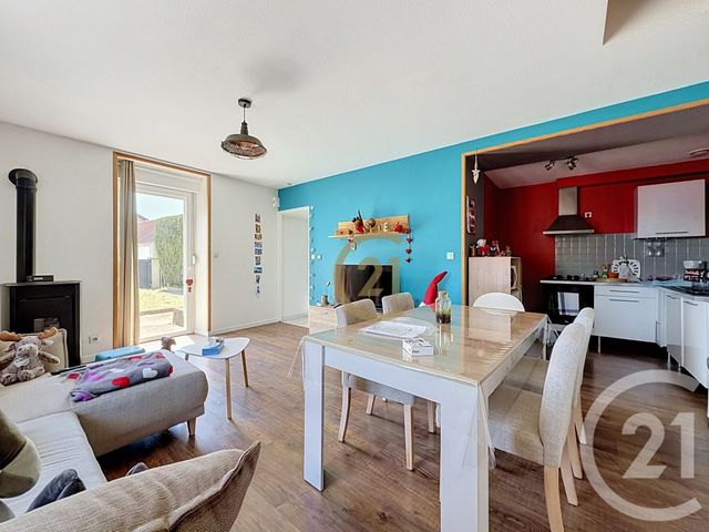 Appartement T5 &agrave; vendre - 5 pi&egrave;ces - 92,26 m2 - St Sauveur - 70 - FRANCHE-COMTE