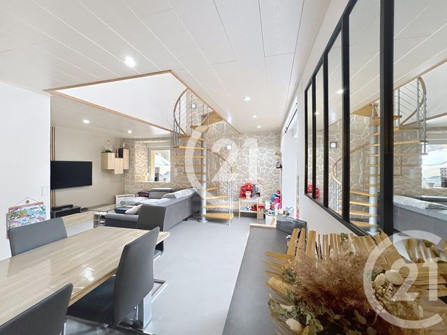 Appartement T5 à vendre - 5 pièces - 109,05 m2 - Hericourt - 70 - FRANCHE-COMTE
