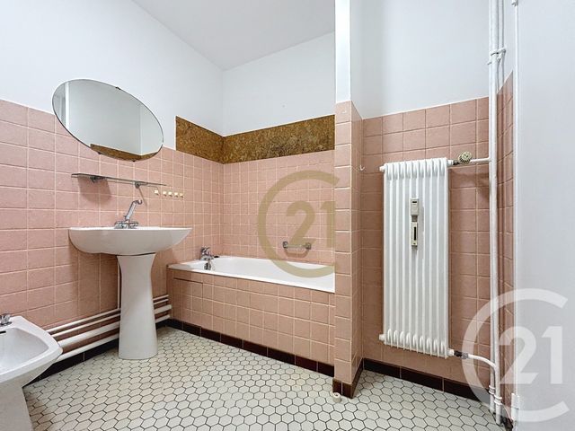 Appartement F3 à louer - 3 pièces - 86,42 m2 - Lure - 70 - FRANCHE-COMTE