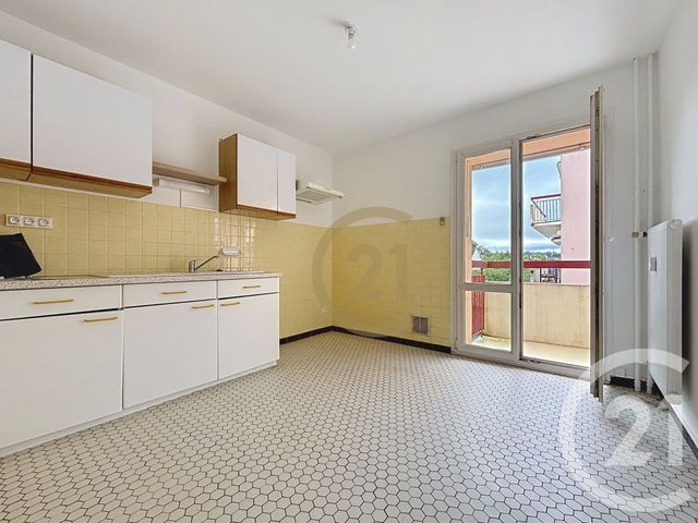 Appartement F3 à louer - 3 pièces - 86,42 m2 - Lure - 70 - FRANCHE-COMTE