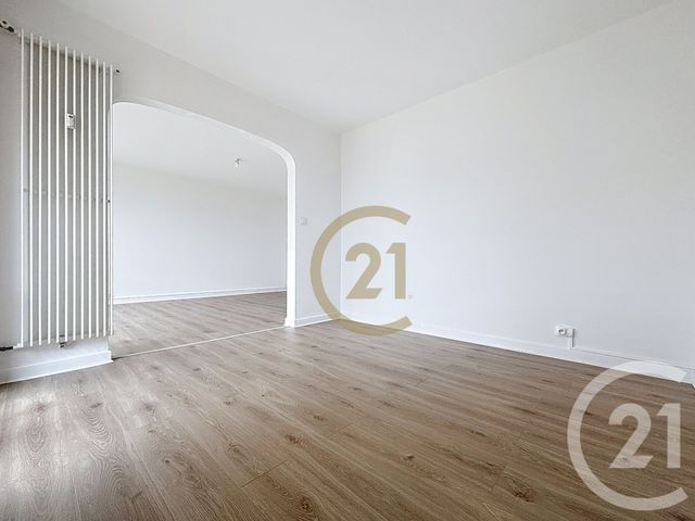 Appartement F3 à louer - 3 pièces - 86,42 m2 - Lure - 70 - FRANCHE-COMTE