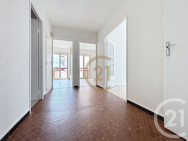 Appartement F3 à louer - 3 pièces - 86,42 m2 - Lure - 70 - FRANCHE-COMTE