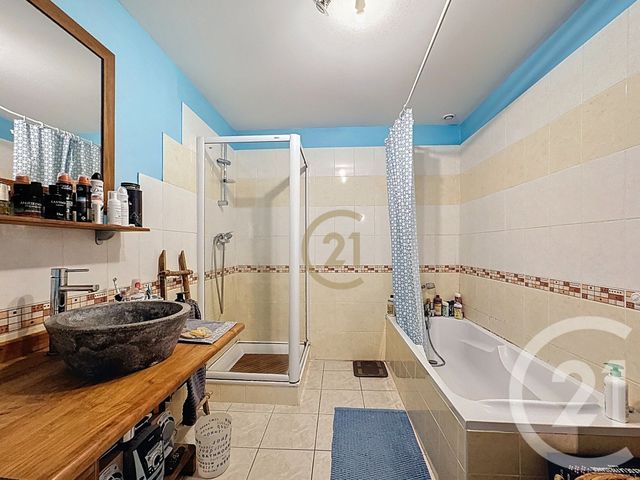 Appartement F5 à vendre - 5 pièces - 101,69 m2 - Lure - 70 - FRANCHE-COMTE