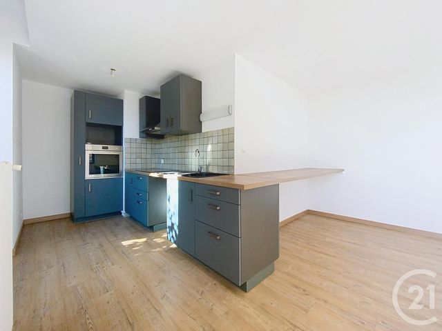 Appartement F4 à louer - 4 pièces - 89,38 m2 - Luxeuil Les Bains - 70 - FRANCHE-COMTE