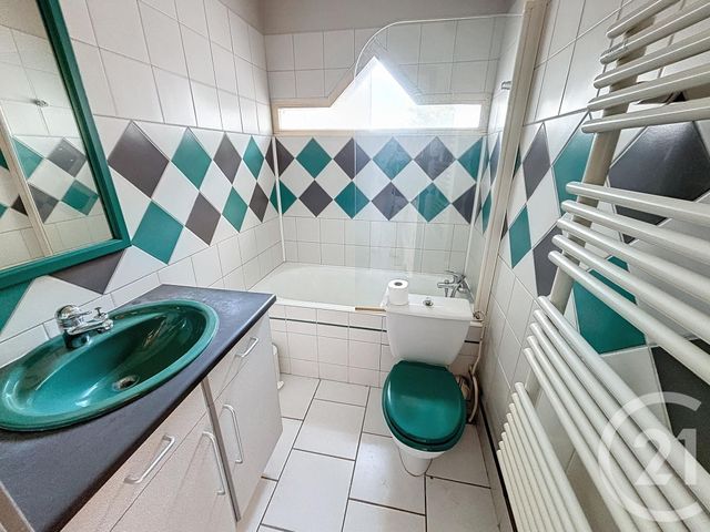 Appartement Studio à louer - 1 pièce - 24,53 m2 - Luxeuil Les Bains - 70 - FRANCHE-COMTE