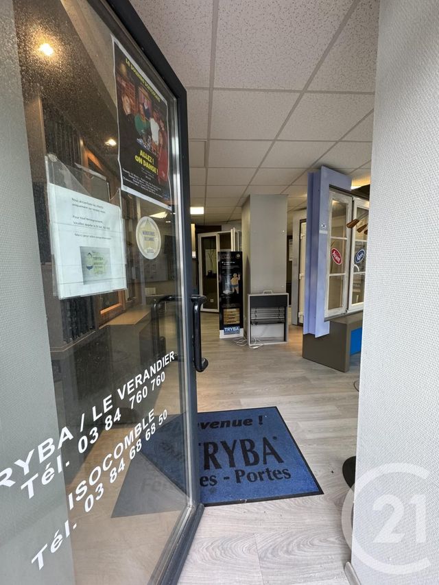 Appartement Local à louer - 3 pièces - 104 m2 - Lure - 70 - FRANCHE-COMTE