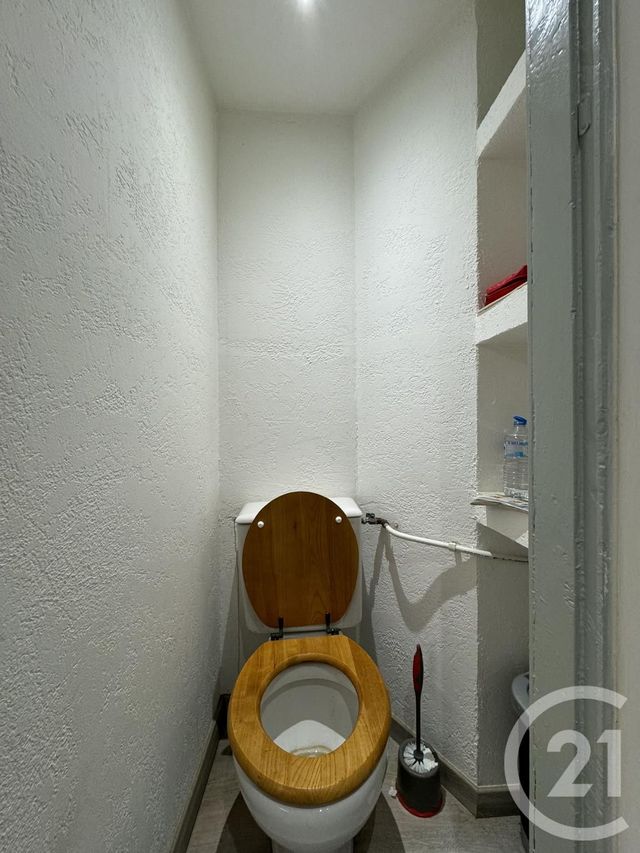 Appartement Local à louer - 3 pièces - 104 m2 - Lure - 70 - FRANCHE-COMTE