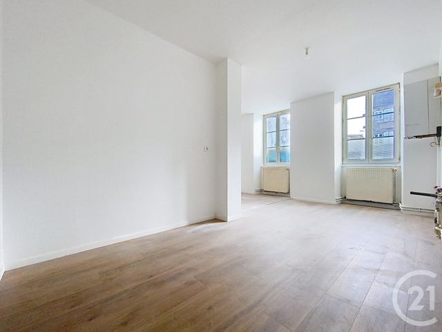 Appartement F3 à louer - 3 pièces - 70,95 m2 - Lure - 70 - FRANCHE-COMTE