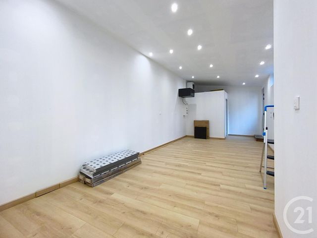 Appartement Local à louer - 2 pièces - 77,40 m2 - Luxeuil Les Bains - 70 - FRANCHE-COMTE