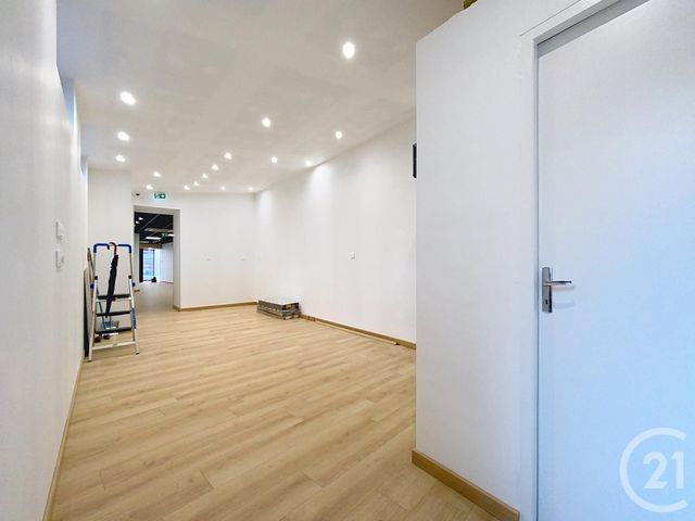 Appartement Local à louer - 2 pièces - 77,40 m2 - Luxeuil Les Bains - 70 - FRANCHE-COMTE