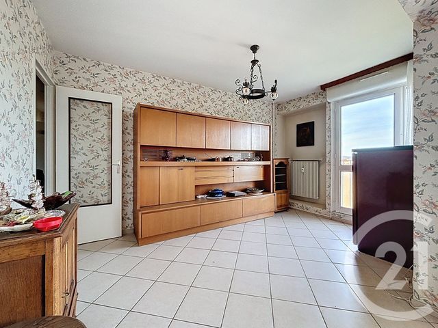 Appartement F4 &agrave; vendre - 4 pi&egrave;ces - 79,68 m2 - Luxeuil Les Bains - 70 - FRANCHE-COMTE