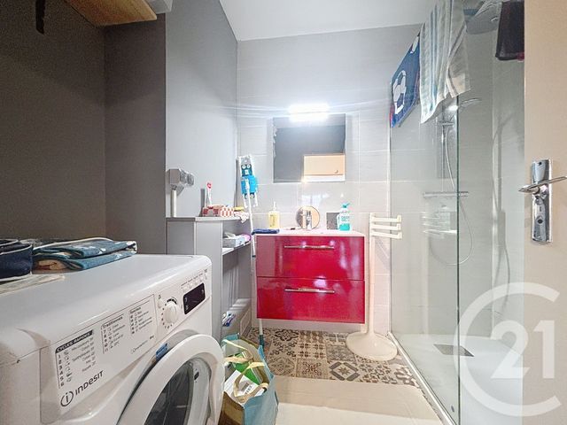 Appartement F2 &agrave; louer - 2 pi&egrave;ces - 64,91 m2 - Lure - 70 - FRANCHE-COMTE