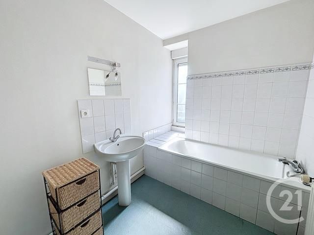 Appartement F1 &agrave; louer - 1 pi&egrave;ce - 38,06 m2 - Lure - 70 - FRANCHE-COMTE