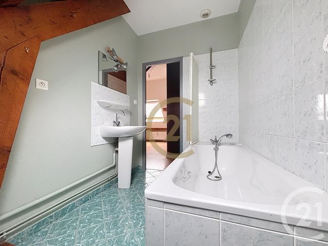Appartement &agrave; louer - 2 pi&egrave;ces - 34,89 m2 - Lure - 70 - FRANCHE-COMTE