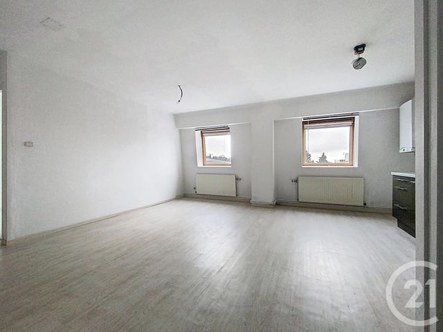 Appartement F3 &agrave; louer - 3 pi&egrave;ces - 64,44 m2 - Luxeuil Les Bains - 70 - FRANCHE-COMTE