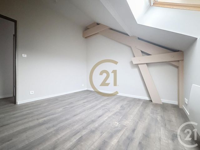Appartement &agrave; louer - 4 pi&egrave;ces - 76 m2 - Ronchamp - 70 - FRANCHE-COMTE