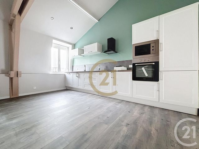 Appartement &agrave; louer - 4 pi&egrave;ces - 76 m2 - Ronchamp - 70 - FRANCHE-COMTE