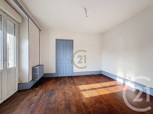 Appartement &agrave; vendre - 5 pi&egrave;ces - 101,46 m2 - Luxeuil Les Bains - 70 - FRANCHE-COMTE