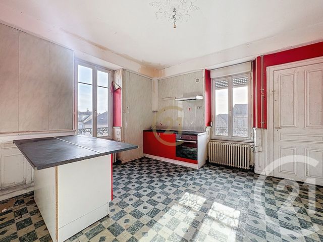 Appartement &agrave; vendre - 5 pi&egrave;ces - 101,46 m2 - Luxeuil Les Bains - 70 - FRANCHE-COMTE