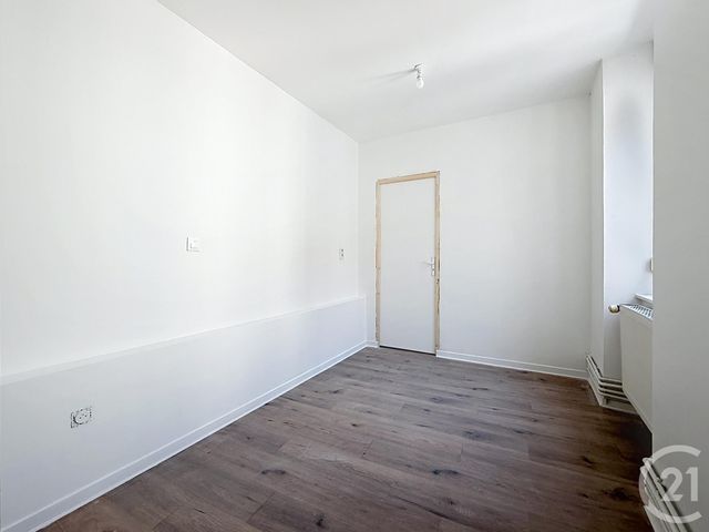 Appartement F1 &agrave; louer - 1 pi&egrave;ce - 49,09 m2 - Lure - 70 - FRANCHE-COMTE