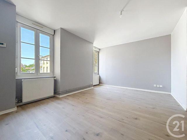Appartement F1 &agrave; louer - 1 pi&egrave;ce - 49,09 m2 - Lure - 70 - FRANCHE-COMTE