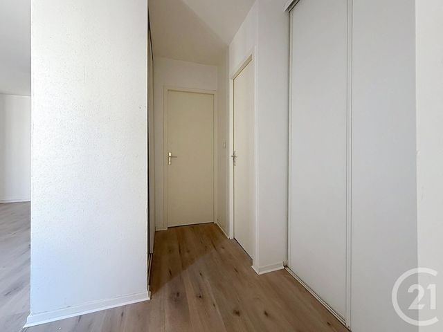 Appartement F1 &agrave; louer - 1 pi&egrave;ce - 49,09 m2 - Lure - 70 - FRANCHE-COMTE
