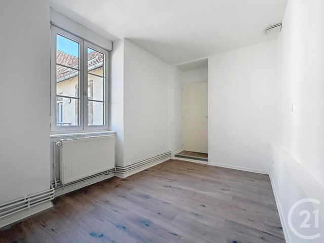 Appartement F1 &agrave; louer - 1 pi&egrave;ce - 49,09 m2 - Lure - 70 - FRANCHE-COMTE