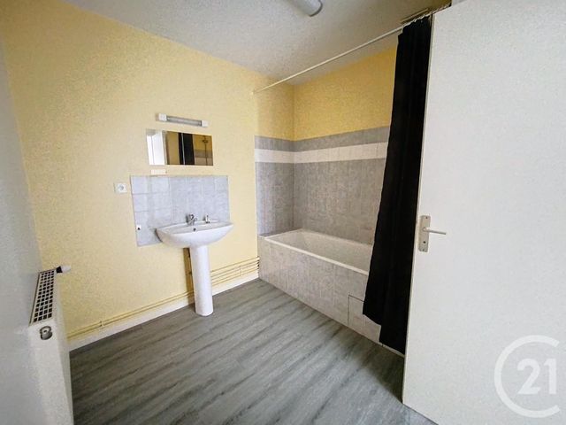 Appartement F1 &agrave; louer - 1 pi&egrave;ce - 49,09 m2 - Lure - 70 - FRANCHE-COMTE