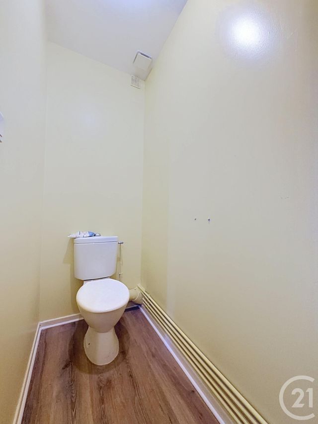 Appartement F1 &agrave; louer - 1 pi&egrave;ce - 49,09 m2 - Lure - 70 - FRANCHE-COMTE