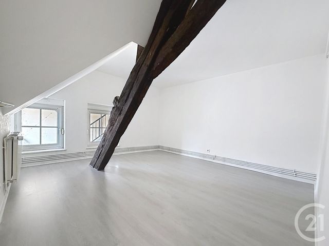 Appartement F2 &agrave; louer - 2 pi&egrave;ces - 53,54 m2 - Lure - 70 - FRANCHE-COMTE