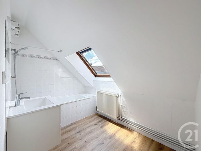 Appartement F2 &agrave; louer - 2 pi&egrave;ces - 53,54 m2 - Lure - 70 - FRANCHE-COMTE