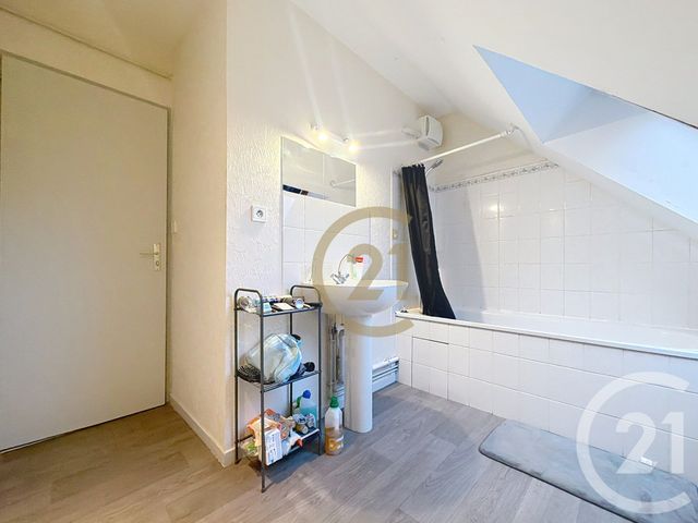 Appartement F2 &agrave; louer - 2 pi&egrave;ces - 53,54 m2 - Lure - 70 - FRANCHE-COMTE