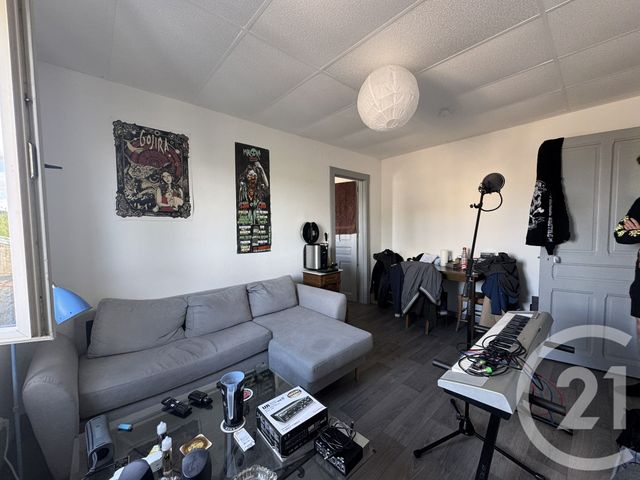 Appartement F2 &agrave; louer - 2 pi&egrave;ces - 38,16 m2 - Lure - 70 - FRANCHE-COMTE