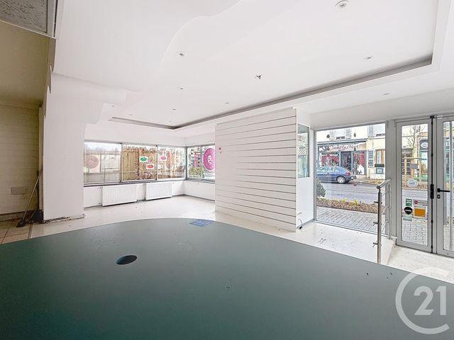 Appartement Local &agrave; louer - 4 pi&egrave;ces - 110,12 m2 - Lure - 70 - FRANCHE-COMTE