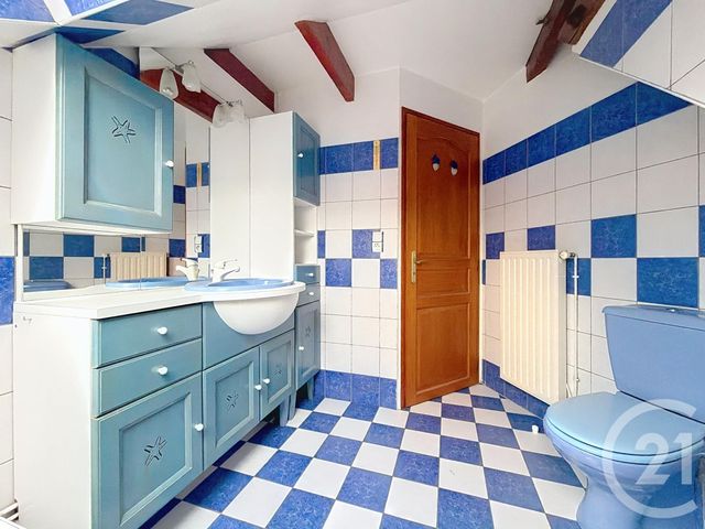 Appartement F3 &agrave; louer - 3 pi&egrave;ces - 50 m2 - Belfort - 90 - FRANCHE-COMTE