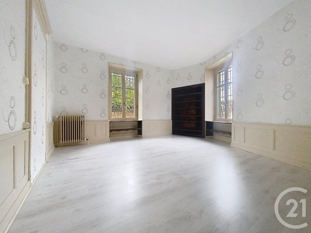 Appartement F3 &agrave; louer - 3 pi&egrave;ces - 92,69 m2 - Lure - 70 - FRANCHE-COMTE