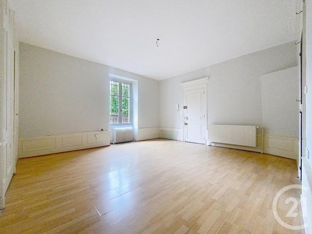 Appartement F3 &agrave; louer - 3 pi&egrave;ces - 92,69 m2 - Lure - 70 - FRANCHE-COMTE