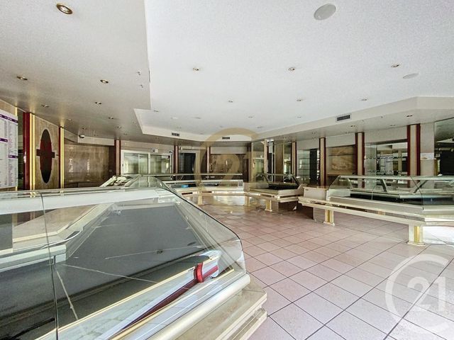 Appartement Local &agrave; louer - 8 pi&egrave;ces - 100 m2 - Lure - 70 - FRANCHE-COMTE