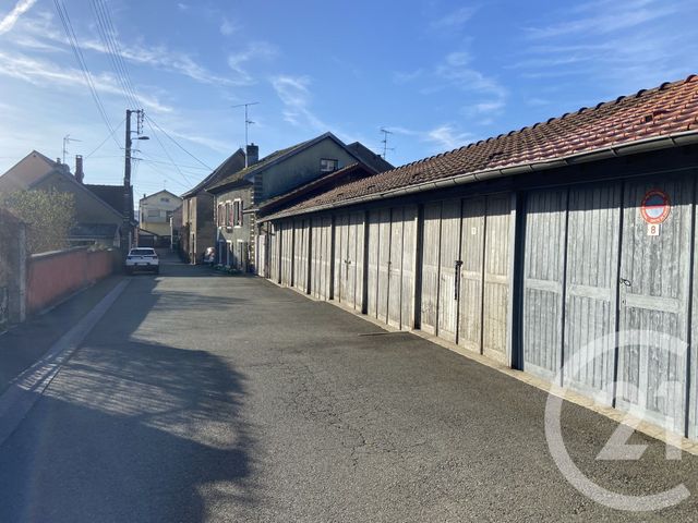 parking - HERICOURT - 70